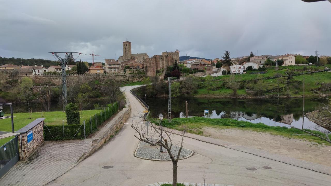 Puente Viejo De Buitrago Casa Enebro Apartment Buitrago del Lozoya Luaran gambar